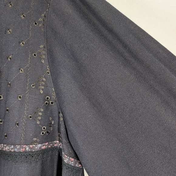 OUTFIT WOMAN LINEN BLEND EYELET BLOUSE - Picture 5 of 8